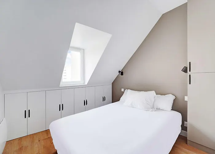 Comfortable And Modern 2p - 16th